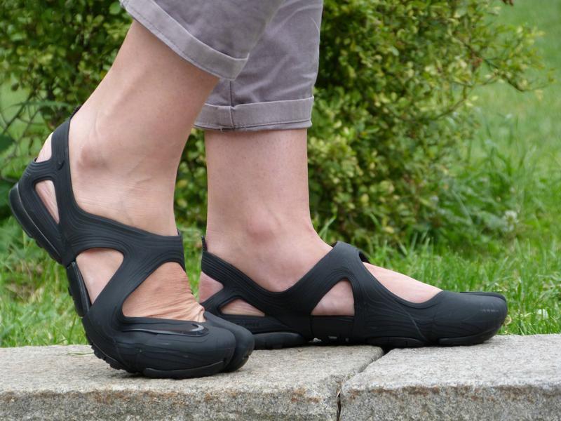 nike rift on feet
