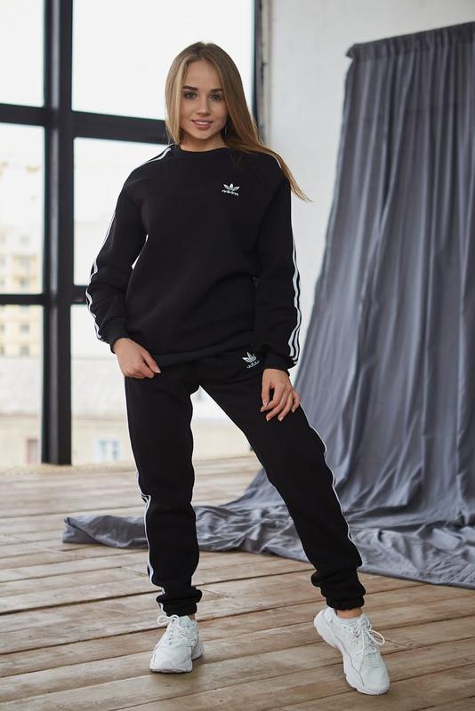 костюмы женские черного цвета теплые на флисе — цена 1731 грн в каталоге  Спортивные костюмы ✓ Купить женские вещи по доступной цене на Шафе,  Спортивный женский костюм adidas | Украина #52791151, yeezy