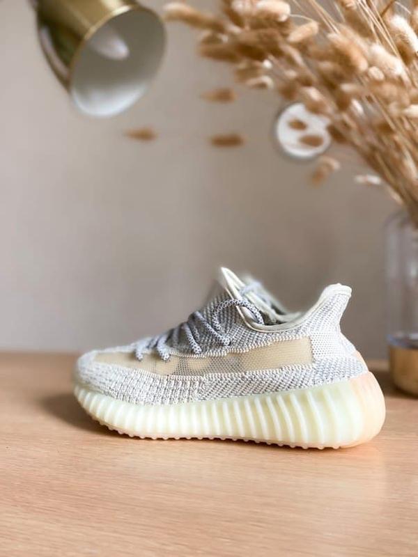 Yeezy 350 v2 lundmark 2025 reflective