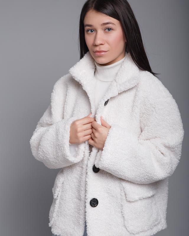 шуба барашек искусственная. шубка из искусственного меха овечки. шуба из овцы. полушубок барашек. полушубок барашек.