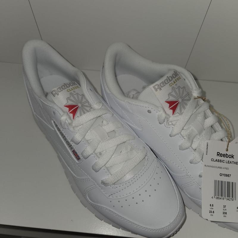 Кросівки reebok classic gy0957 — ціна 3099 грн у каталозі Кросівки ...