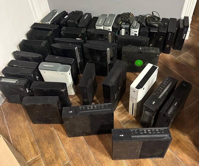 41 приставки (xbox one, ps2, ps3, xbox 360) — цена 27000 грн в каталоге ...
