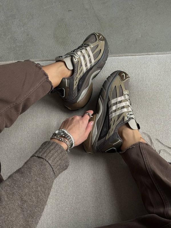 Song for the mute × adidas adistar cushion brown — цена 2900 грн в ...