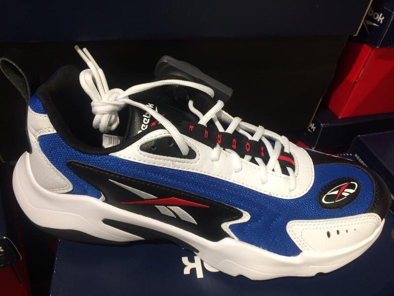 Reebok vector shoes deals