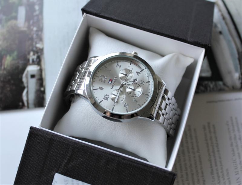 Мужские часы tommy hilfiger в коробке silver — цена 689 грн в каталоге Часы  ✓ Купить мужские вещи по доступной цене на Шафе | Украина #53545765