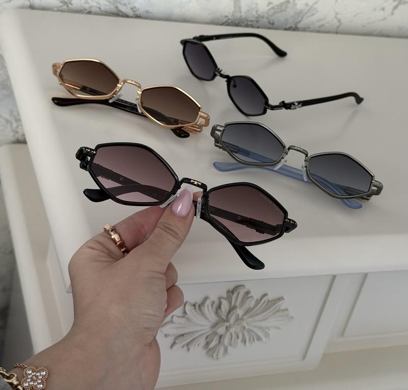 Сонцезахисні окуляри chrome hearts — ціна 700 грн у каталозі