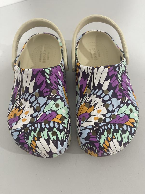 Crocs j1/для жінок/для підлітків — купити в Україні | SHAFA | #208472810