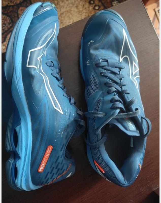 Волейбольні кросівки mizuno wave lightning z7(44.5р,28.5 см