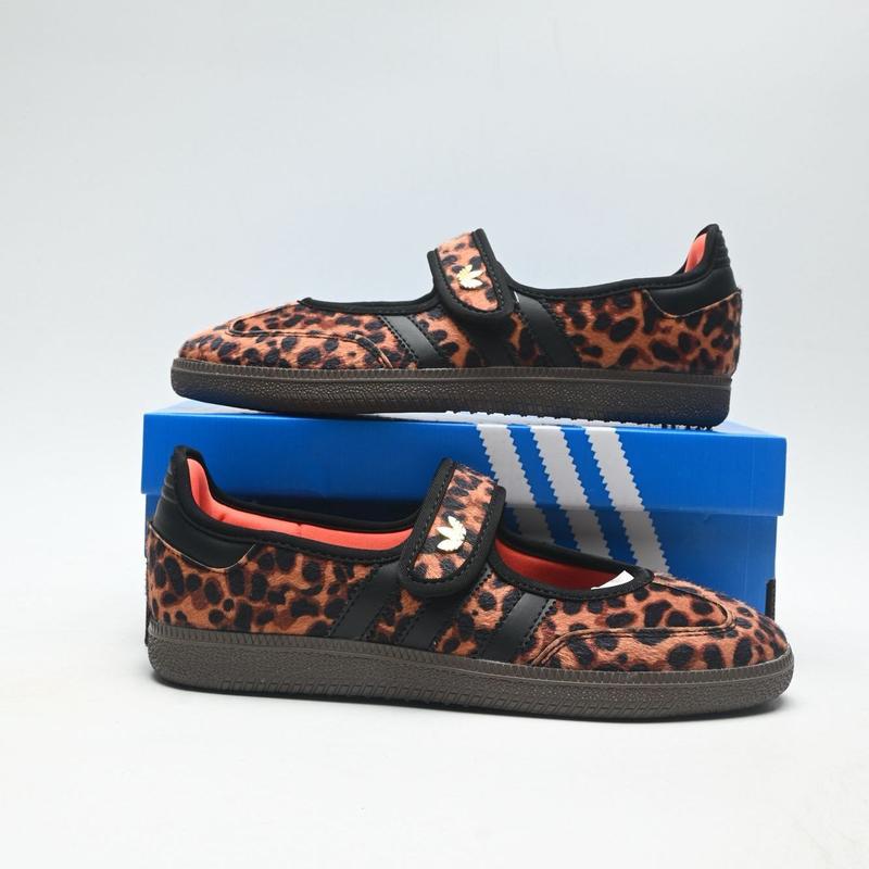 Жіночі adidas samba jane leopard или adidas x wales bonner samba