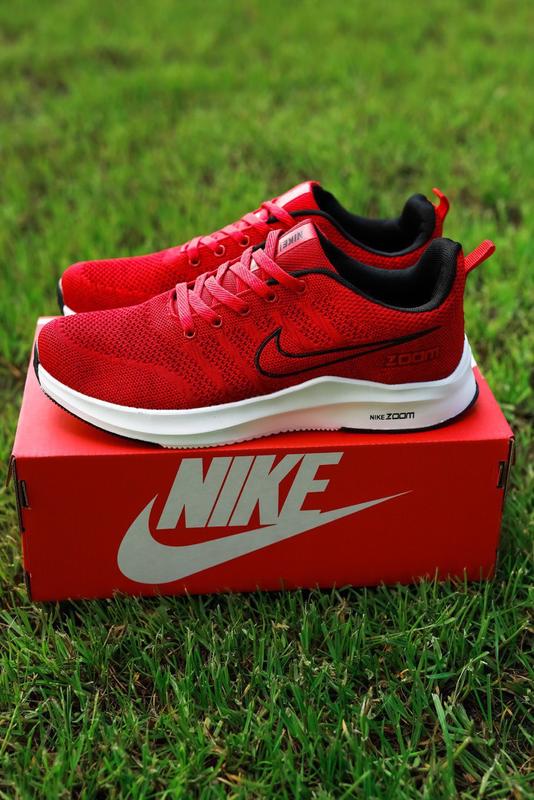 Zoom nike cheap red