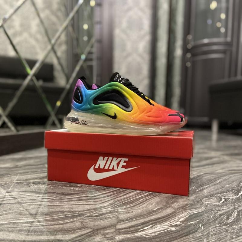 720 nike rainbow