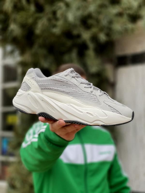 yeezy 700 37