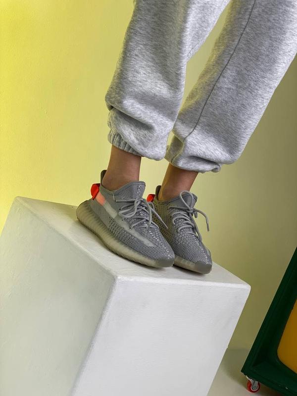 Yeezy v350 hotsell