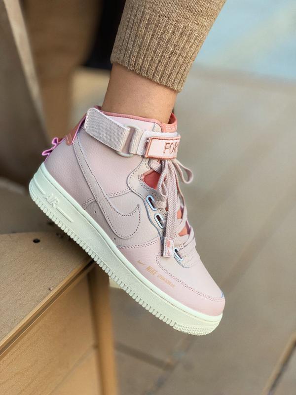 Кросівки nike air force 1 high utility soft pink/rose gold кросівки — ціна  1735 грн у каталозі Кросівки ✓ Купити жіночі речі за доступною ціною на  Шафі | Україна #56972804