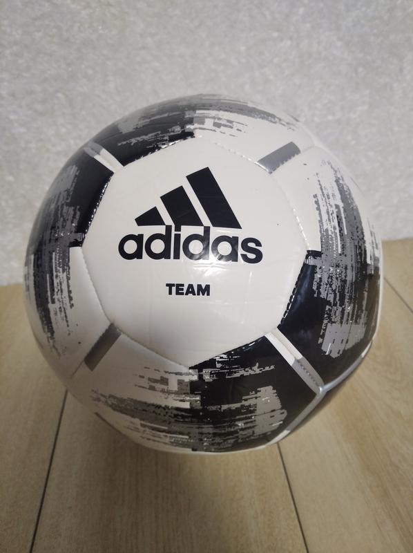 cz2230 adidas