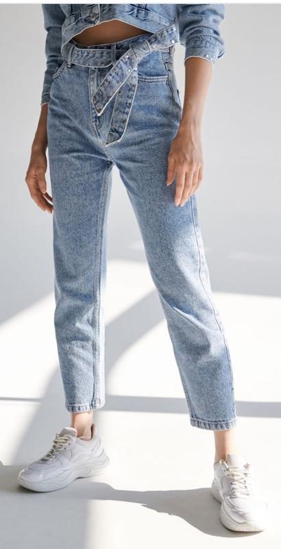Новые джинсы mom с поясом,sinsay — цена 350 грн в каталоге Джинсы ✓ Купить  женские вещи по доступной цене на Шафе | Украина #57226086