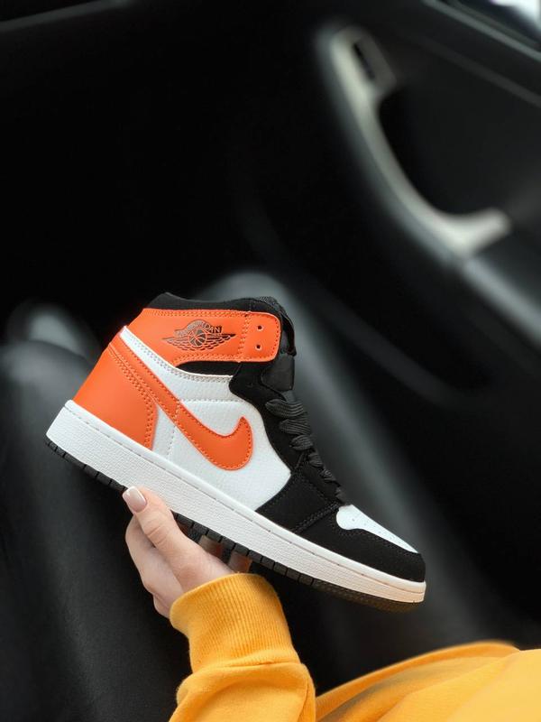 Jordan orange black white 2025
