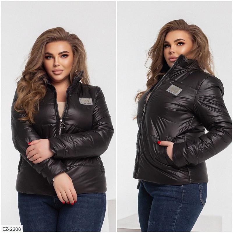 куртки для полных женщин. куртка женская демисезонная 2022 на валберис. куртка женская 52 54. куртки на весну. стильные куртки для полных женщин.