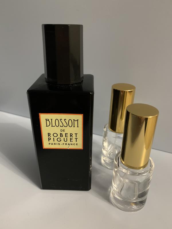 Robert piguet blossom 10 300 250