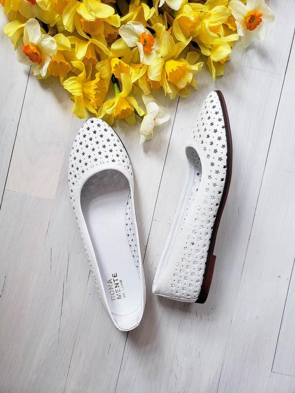 Женские кожаные балетки с перфорацией, разные цвета — цена 1690 грн в ...