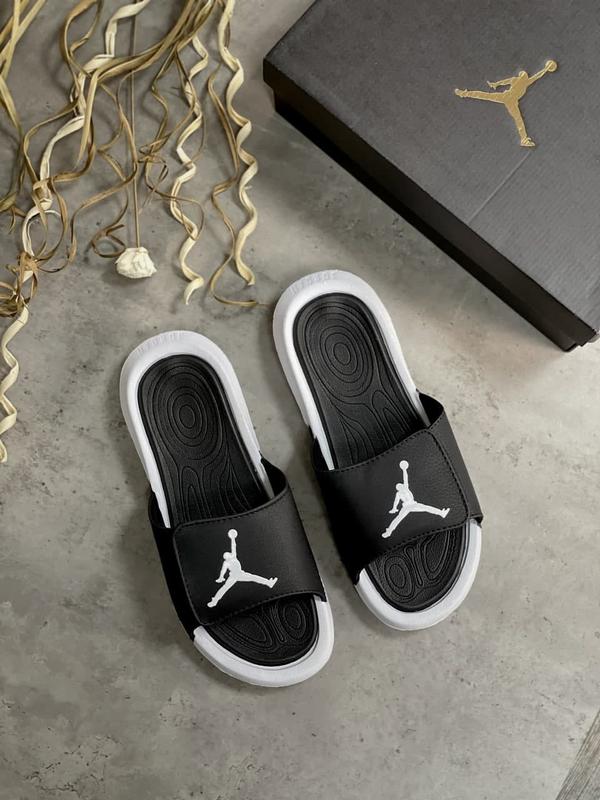 jordan Hoodie Brand gives their iconic Air jordan Hoodie 1 silhouette a fleece makeover 41 800
