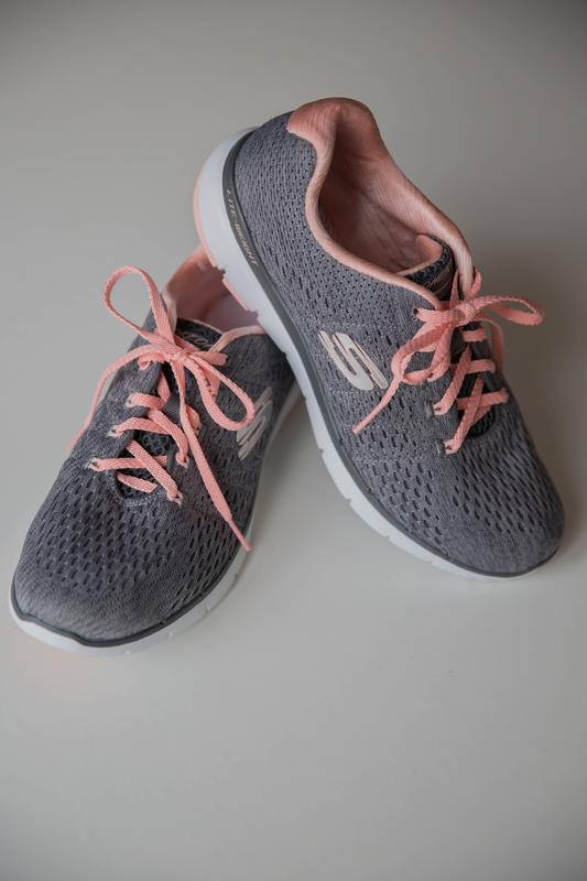 Беговые кроссовки skechers lite-weight, 39 размер. (оригинал) — цена 650  грн в каталоге Кроссовки ✓ Купить женские вещи по доступной цене на Шафе |  Украина #59601180