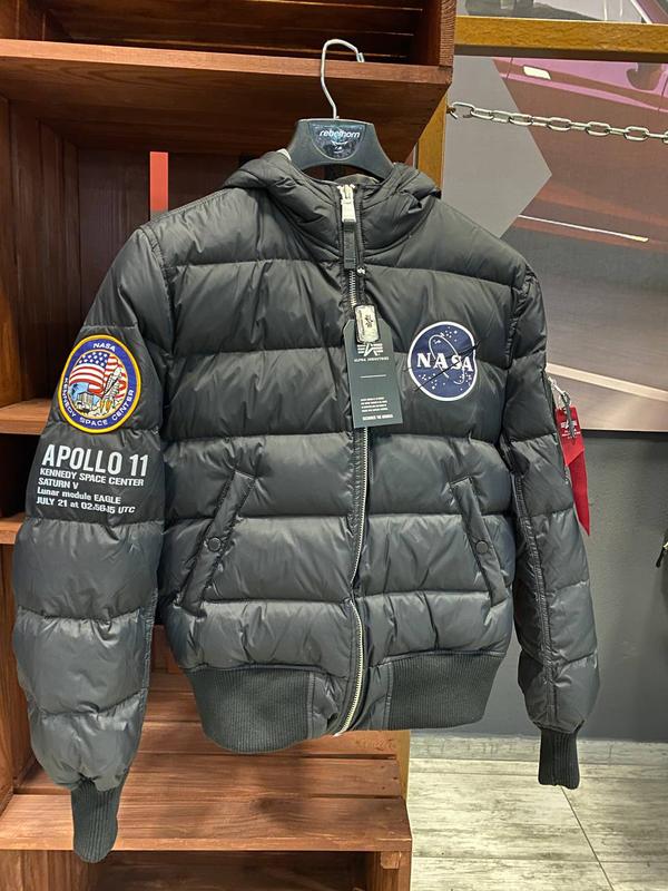 Куртка чоловіча alpha industries hooded puffer apollo 11 — ціна 7000 грн у  каталозі Куртки ✓ Купити чоловічі речі за доступною ціною на Шафі | Україна  #60056852