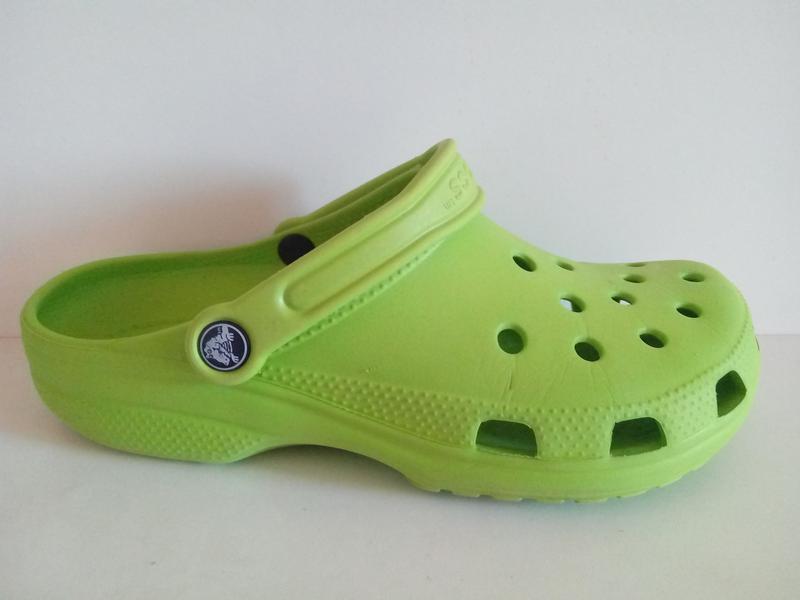 crocs m7 w9