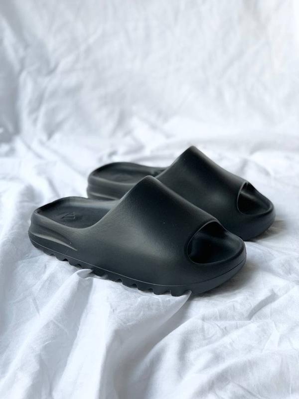Шлепки adidas yeezy slide black — цена 1750 грн в каталоге Шлепанцы ...