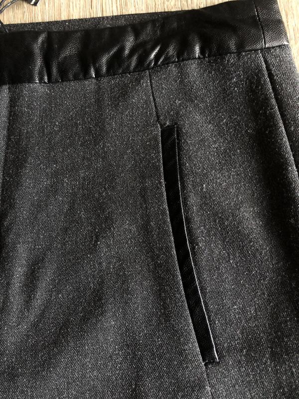 🇩🇰 жіночі штани штани данія завужені b.young розмір 36 сірі офісні  стильні бойфренди — ціна 350 грн у каталозі Брюки ✓ Купити жіночі речі за  доступною ціною на Шафі | Україна #60788567