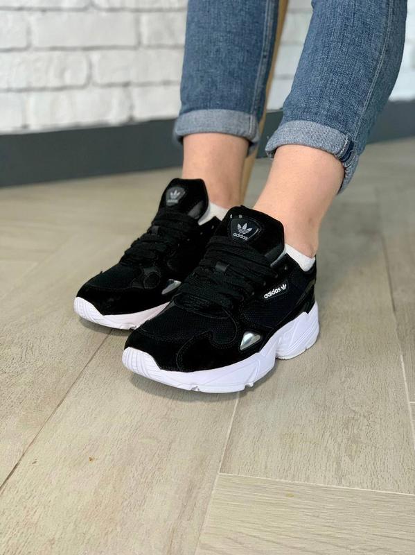 Adidas falcon b28129 best sale