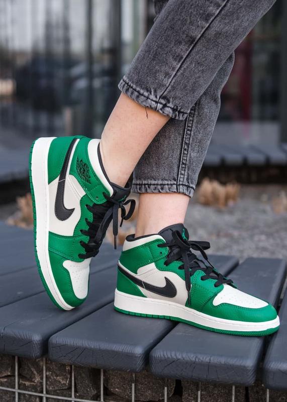 Jordan 1 mid pine deals