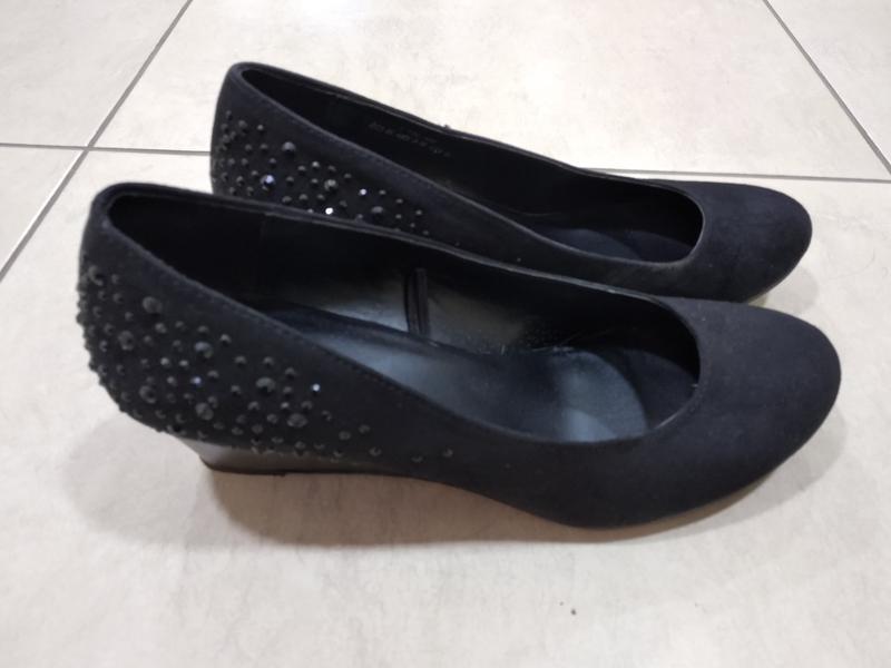 Шикарные туфли 38 размер в камнях — цена 120 грн в каталоге Туфли ...