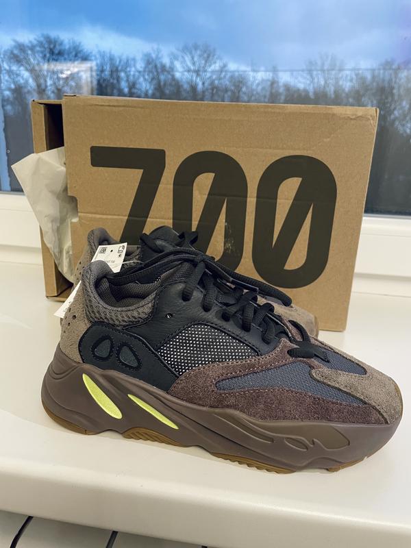 Adidas yeezy 700 mauve original 7000