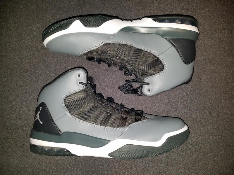 Jordan max hotsell aura aq9084