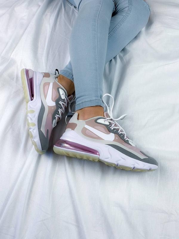 Nike 270 hotsell react women