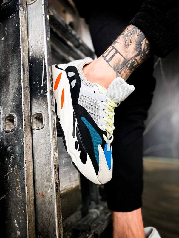 Yeezy cheap 700 44