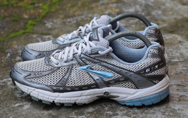 brooks gts go2 series