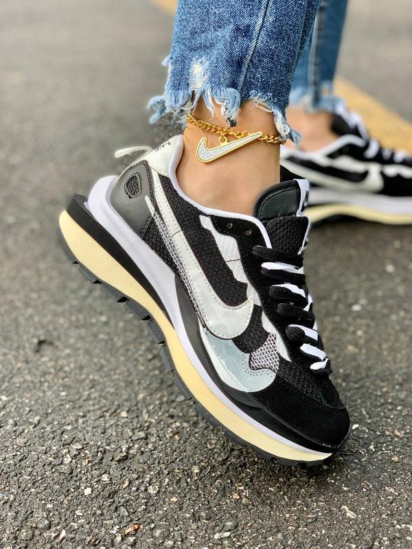 Кросівки кроссовки nike vaporwaffle sport fuschia x sacai black