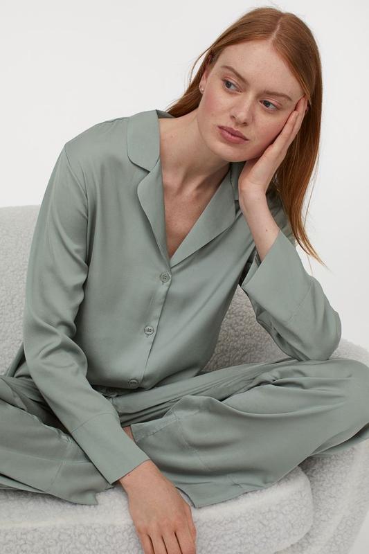 H&m| шелковая пижама — цена 400 грн в каталоге Пижамы ✓ Купить женские вещи  по доступной цене на Шафе | Украина #66972400