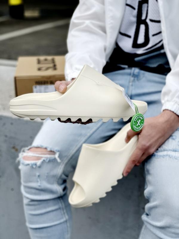 Тапки тапочки adidas yeezy slide bone шлепки — цена 1545 грн в каталоге ...