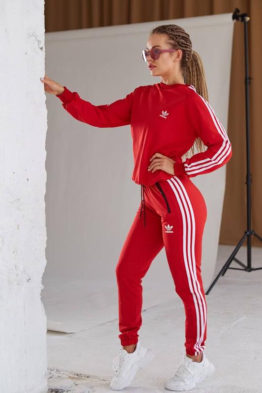 Спортивные штаны adidas, спортивки с лампасами, джоггеры — цена 890 грн в каталоге Спортивные штаны ✓ Купить женские вещи по доступной цене на Шафе