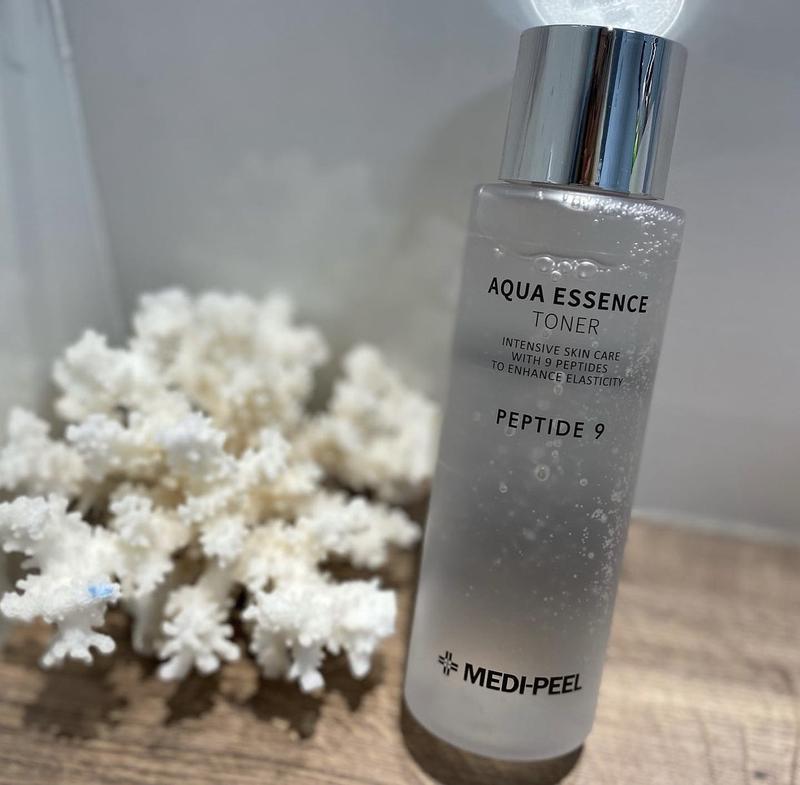 Medi-peel aqua essence peptide 9 toner тонер 250мл. Medi-peel aqua essence emulsion peptide 9 250мл. Medi-peel осветляющий тонер. Тонер medi peel peptide 9. Тонер medi peel peptide 9.