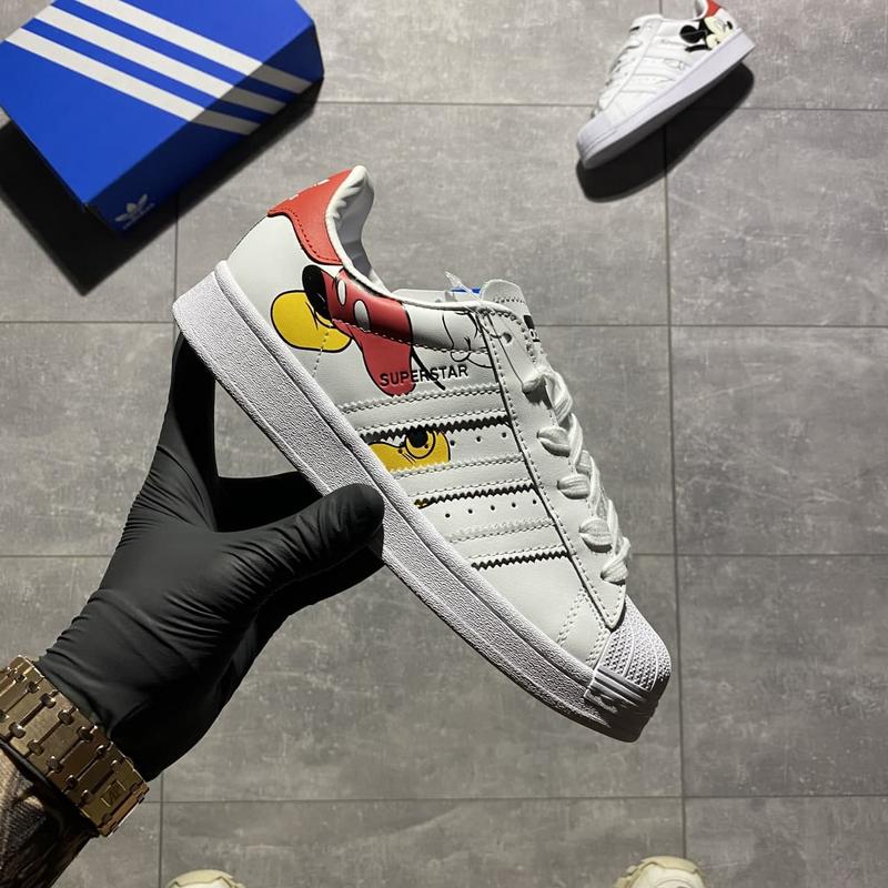 Adidas superstar x disney🆕жіночі шкіряні кросівки адідас суперстар🆕білі ...