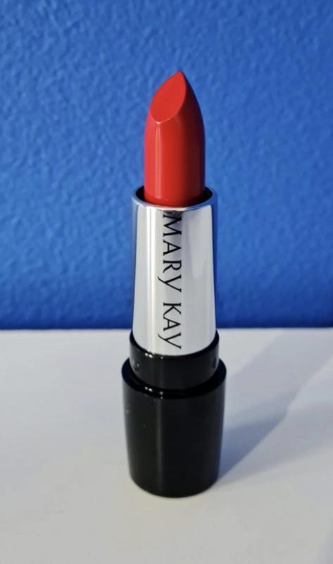 Гелевая матовая помада mary kay — цена 420 грн в каталоге Помада для ...