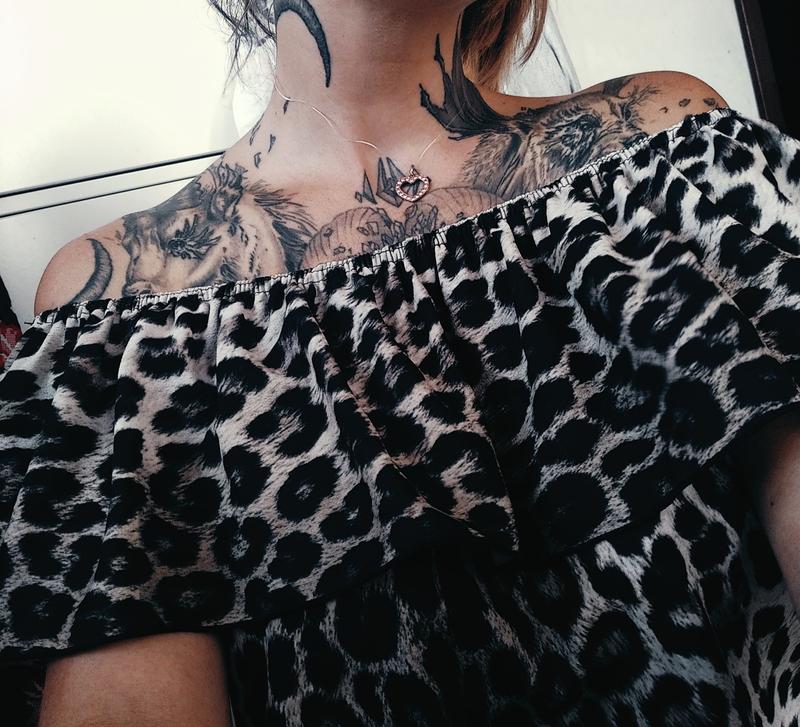 Красивая леопардовая блуза с открытыми плечами (с-ка) — цена 20 грн в  каталоге Блузы ✓ Купить женские вещи по доступной цене на Шафе | Украина  #71429168