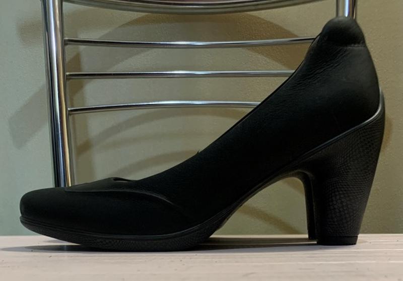 натуральная кожа/нубук ecco размер 37 — 695 грн в Туфли ✓ Купить женские вещи по доступной цене на Шафе - Демисезонные туфли Украина #72580262 | Ecco na Beżowe