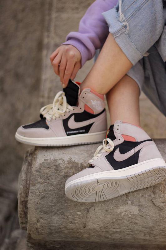 Jordan 1 crimson hotsell grey on feet