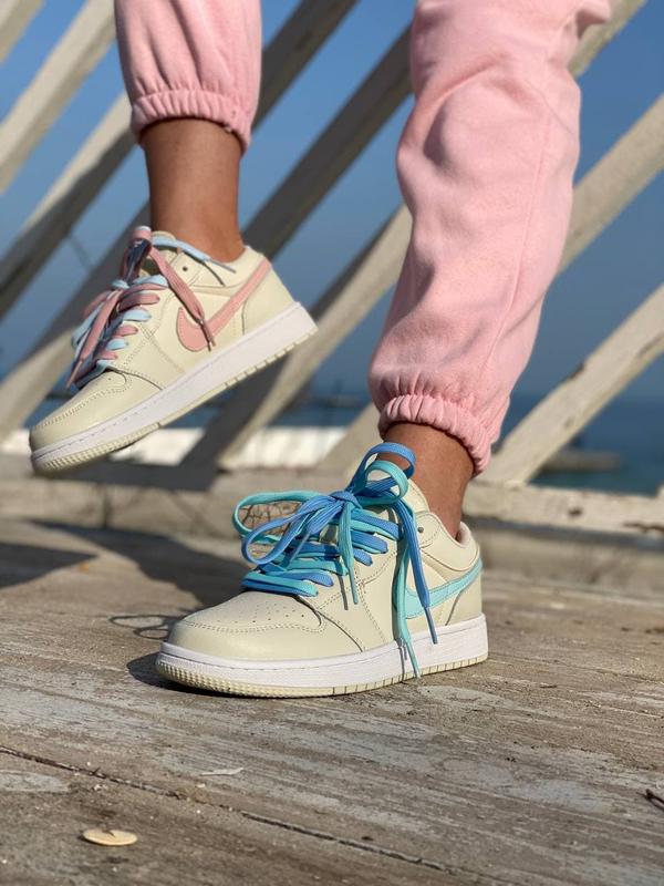 Женские короткие кожаные кроссовки nike air jordan 1🆕бежевые найк аир ...