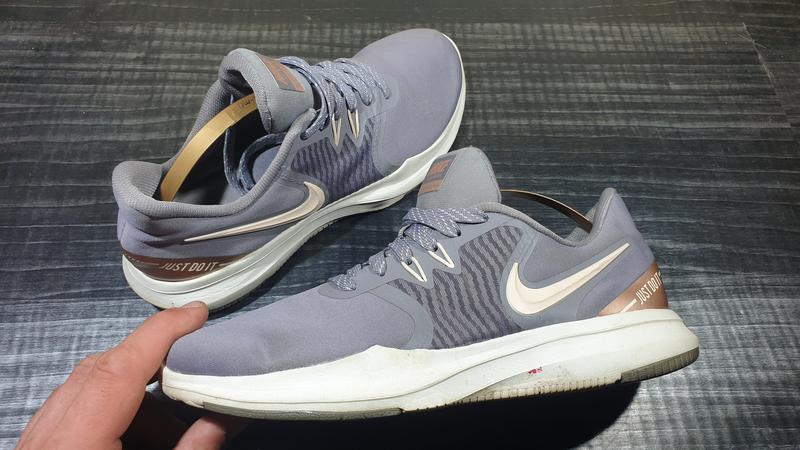 nike in season tr 8 gold